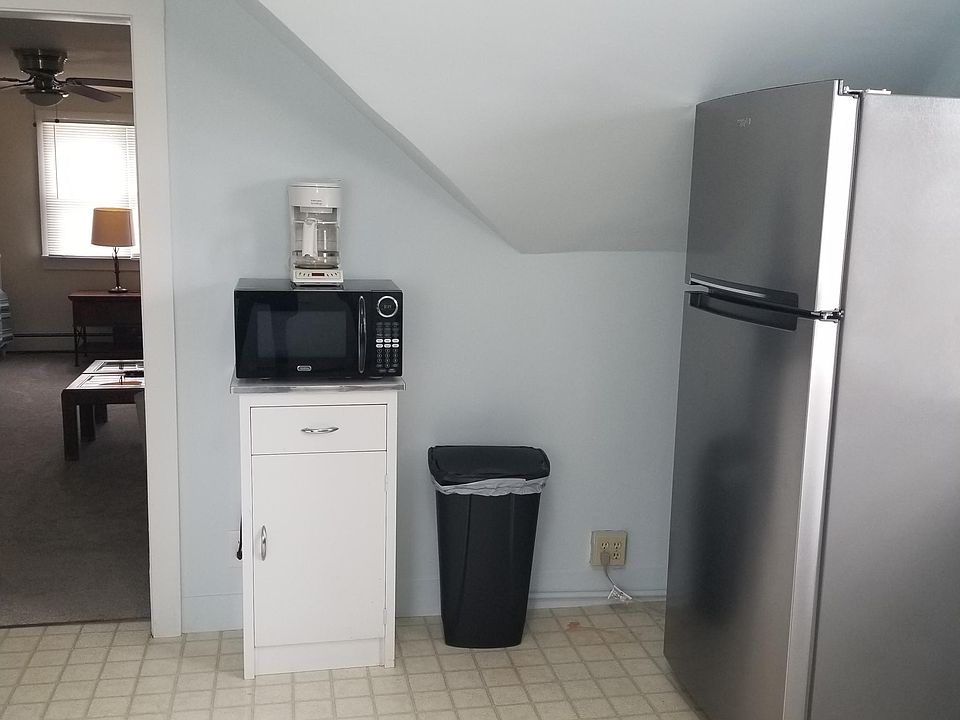 1st image of 270 N Shore Dr APT 3