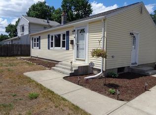 78 Warwick Rd, Chicopee, MA 01020