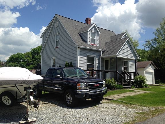 2nd image of 122 Chris St