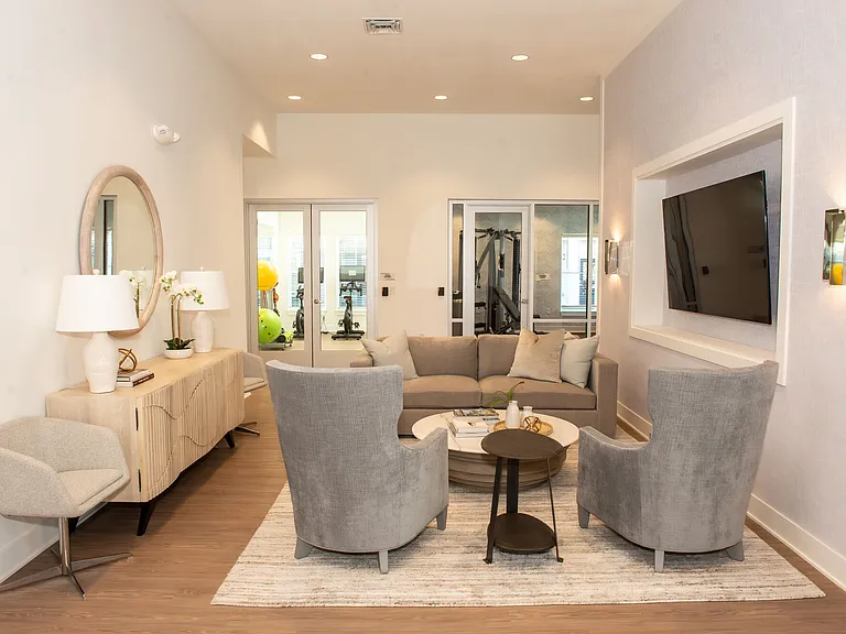 Arlo Apartments — Photo 12