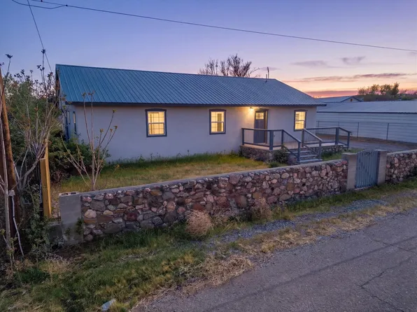 1002 Cook St, Espanola, NM 87532