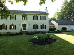 32 Briarwood Rd, Binghamton, NY 13904