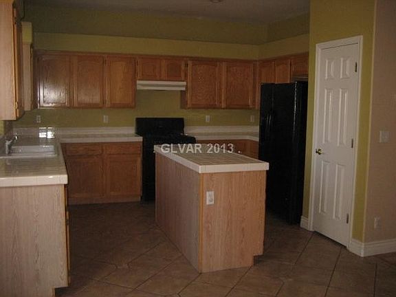 4th image of 8091 Yellow Daisy Ave