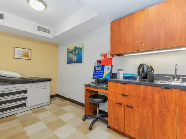 1175 York Avenue image 4 of 12