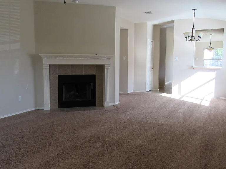 11124 Crazy Well Dr — Photo 2
