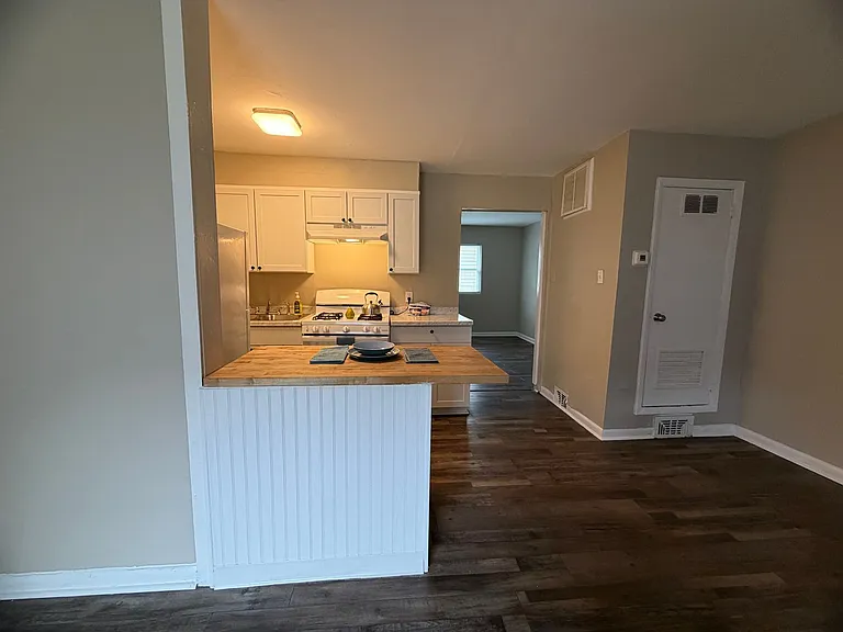532 Pemberton Street — Photo 12