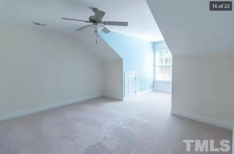 4 bed, 2375 sqft, $2,450 — Photo 3