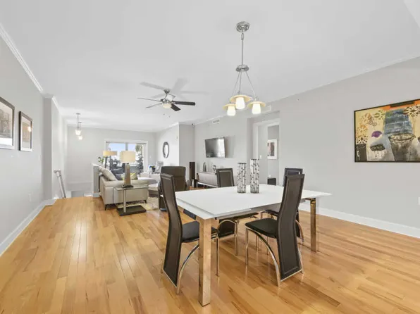 525 N 3rd St #210, Jacksonville Beach, FL 32250