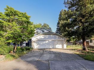 34 Billington Ln, Windsor, CA 95492