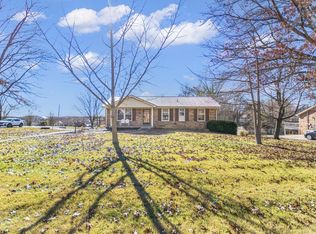 284 Stephanie Dr, Clarksville, TN 37042