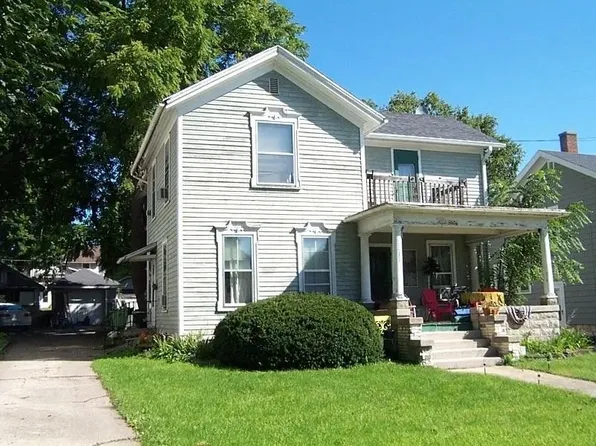 208 W 3rd St, Beaver Dam, WI 53916