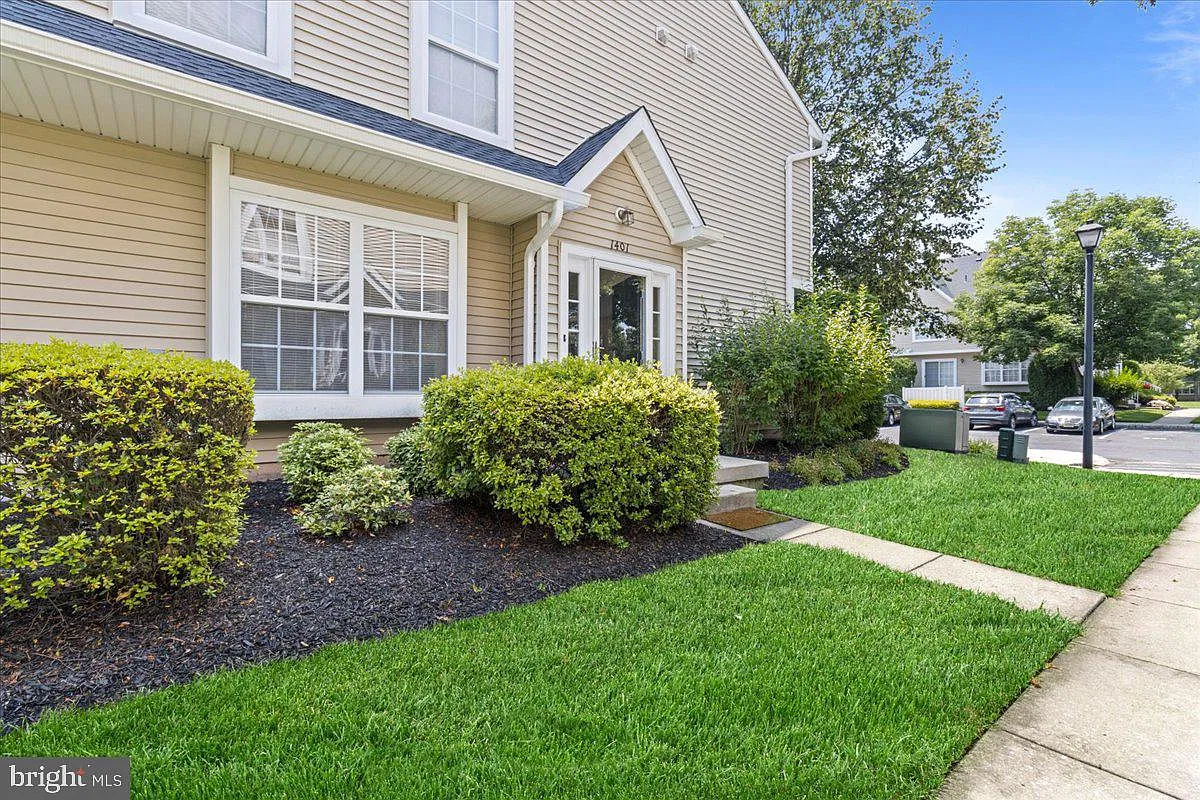 3 bed, 2.5 bath, 1626 sqft, $2,900 — Photo 3