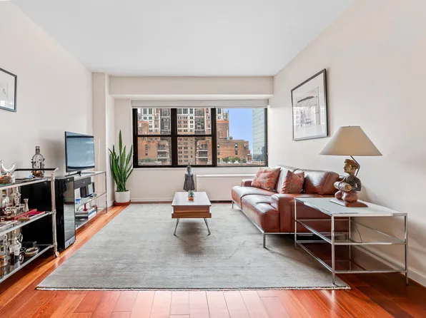 305 East 40th Street 18B image 1 of 13