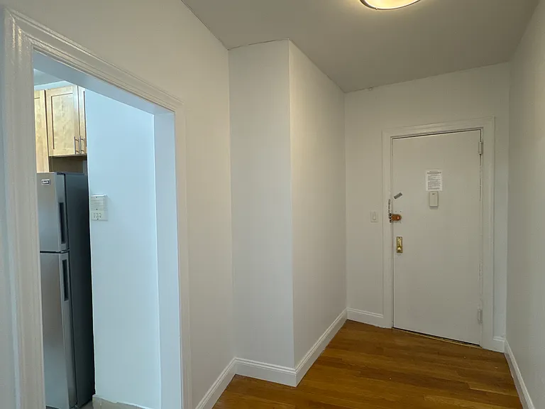 105 Haven Ave #2E — Photo 8