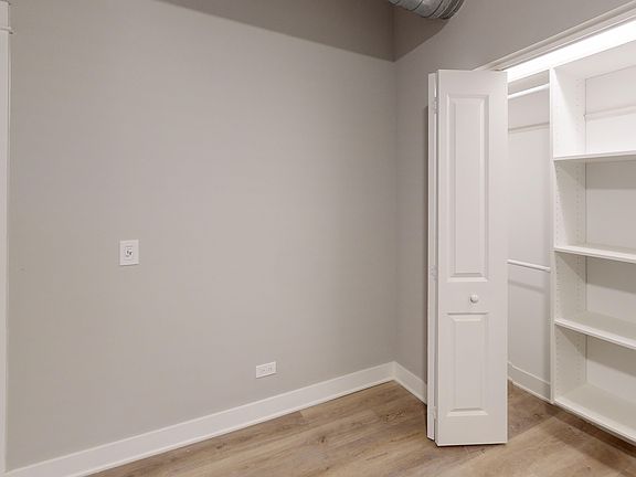 5th image of 2403 N Kedzie Blvd #2