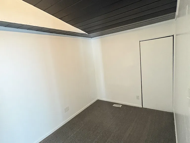 5870 Villa Ave — Photo 5