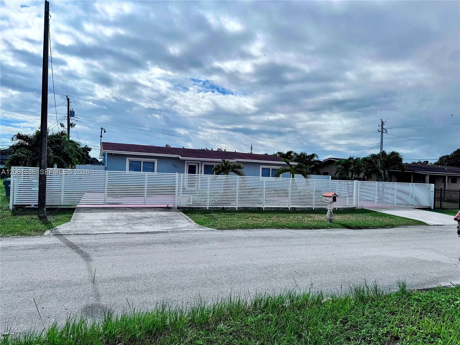 Carol City — Photo 2