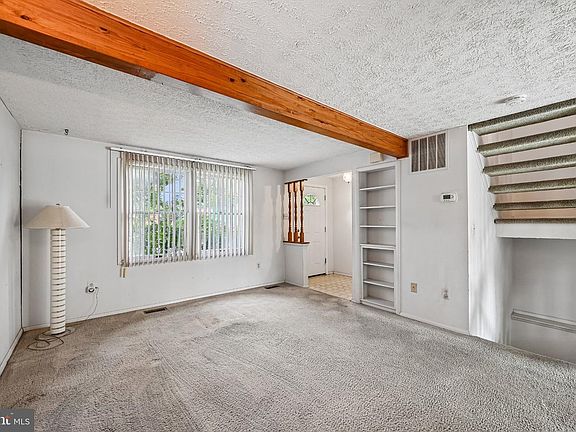 5th image of 117 Wimbledon Ln