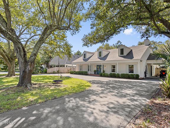 3rd image of 2 Nelson Ln