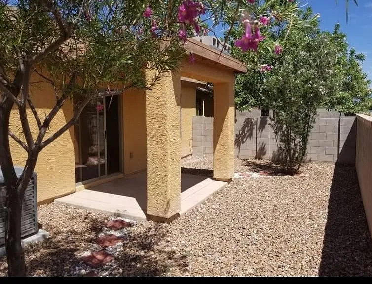 2070 E Calle Gran Desierto — Photo 11