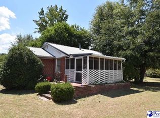 21 Manor Rd, Cheraw, SC 29520