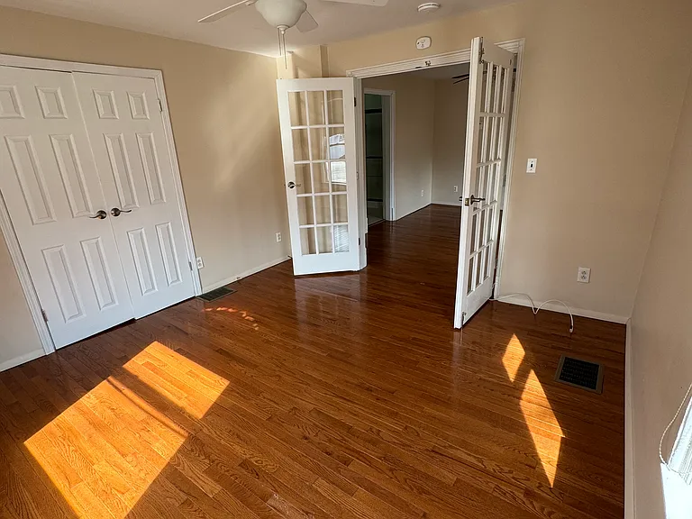 218-220 Lafayette St #220-1 — Photo 6