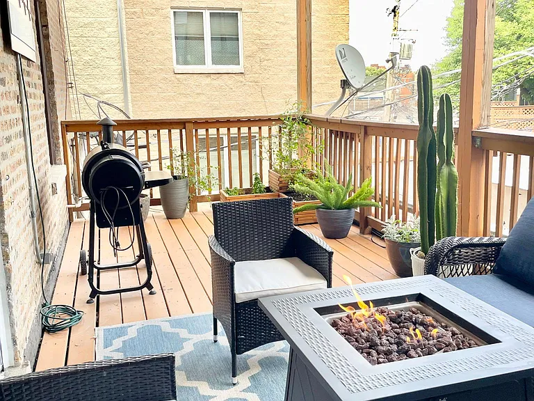 3347 N Clark St #2E — Photo 9