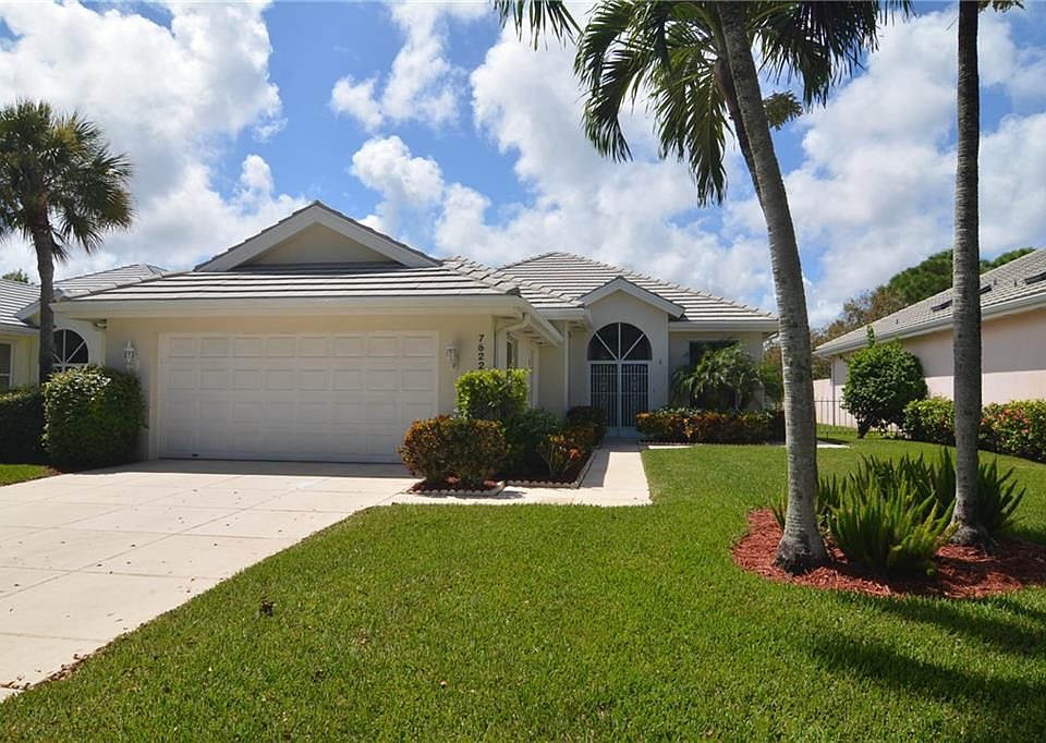 1st image of 7522 SE Bay Cedar Cir