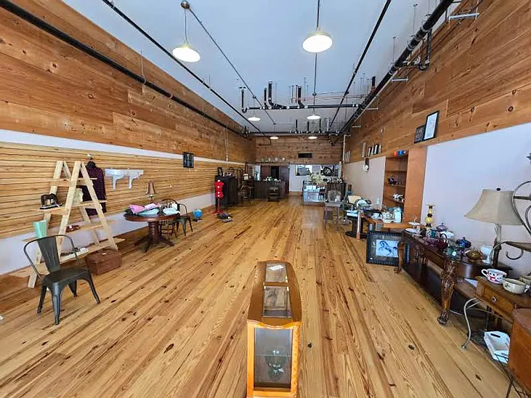 286 E Main St #A — Photo 8
