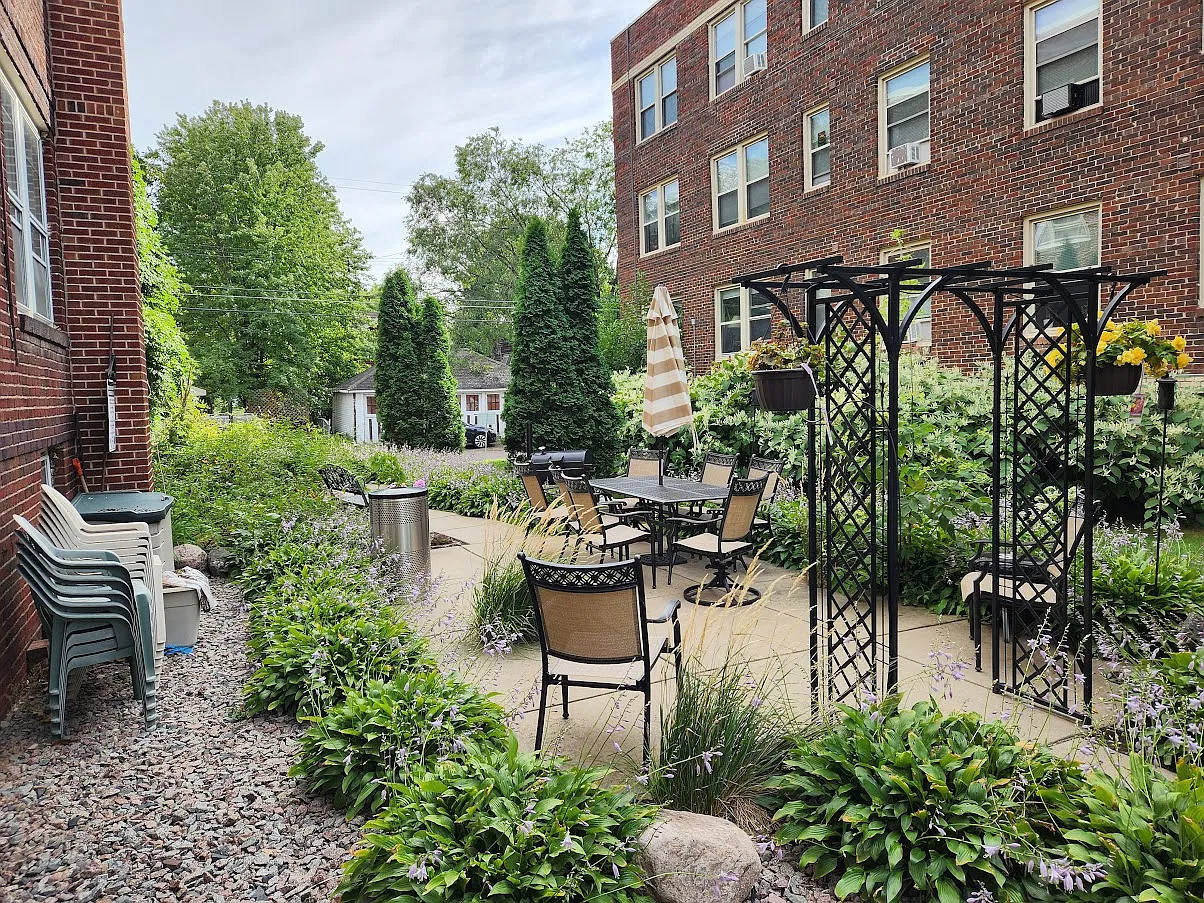 1 bed, $1,295 — Photo 4