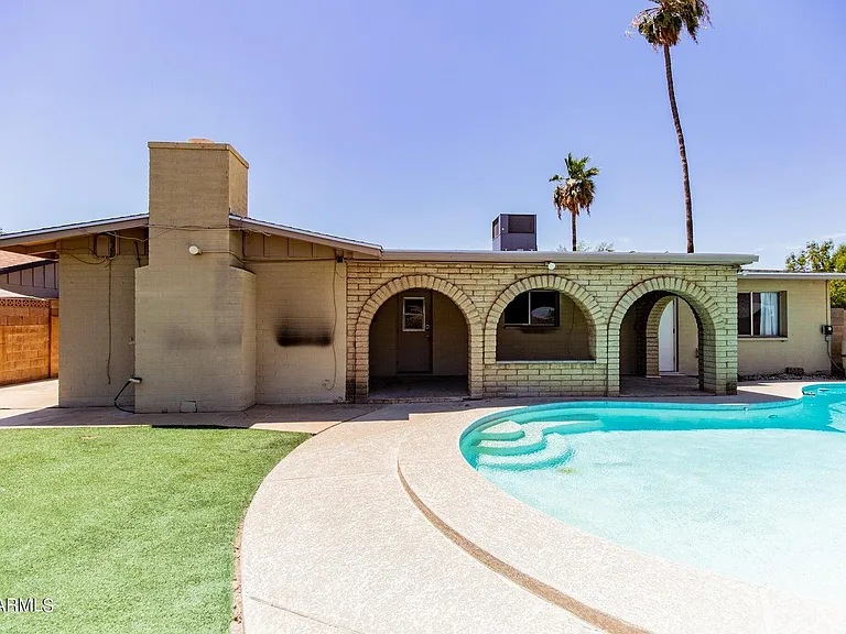 1504 E Palmcroft Dr — Photo 15