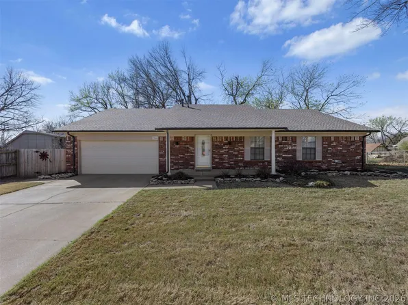 7844 S Hickory Ct, Broken Arrow, OK 74011