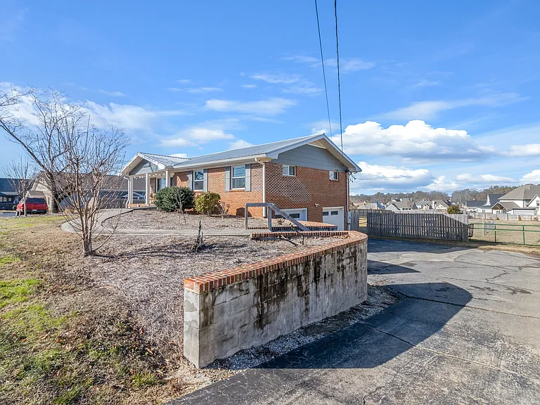 2419 Jenkins Rd — Photo 26