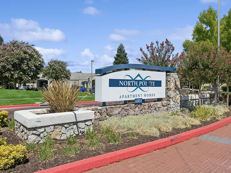 North Pointe Apartments — Photo 23