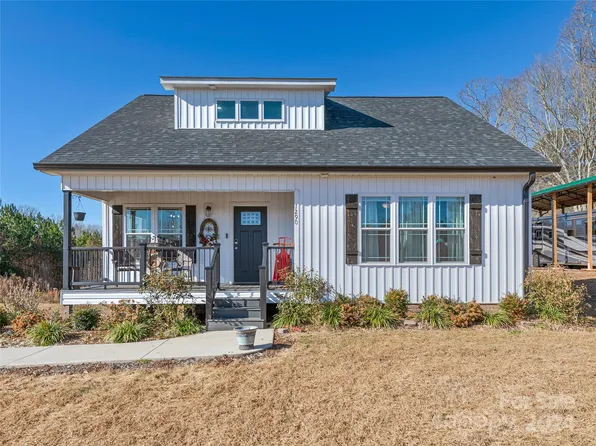 1290 Margaret St NW, Valdese, NC 28690