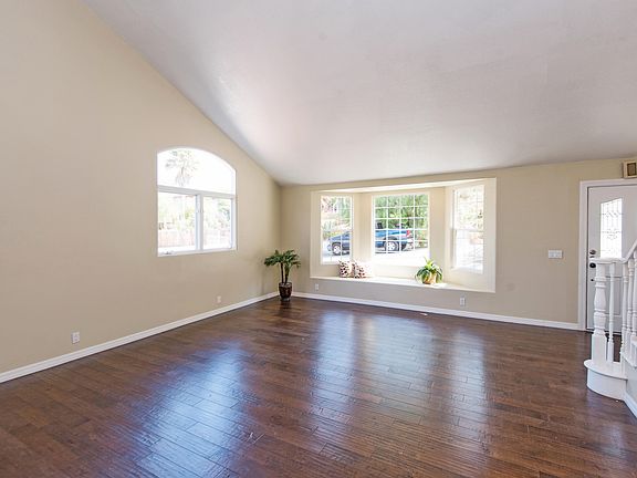3rd image of 145 Acacia Ln