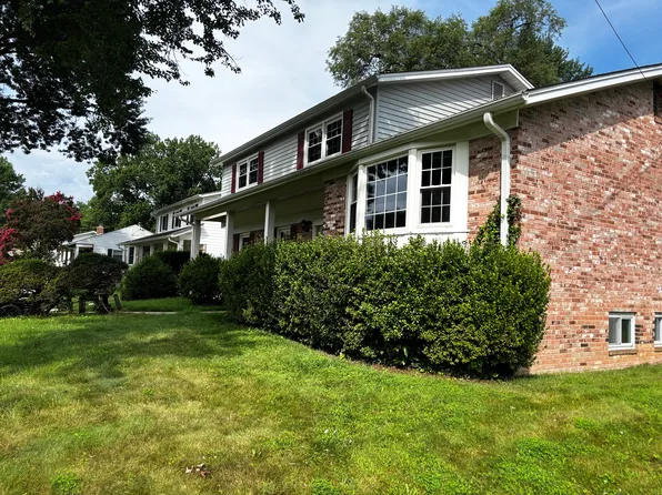 8513 Wilkesboro Ln, Rockville, MD 20854