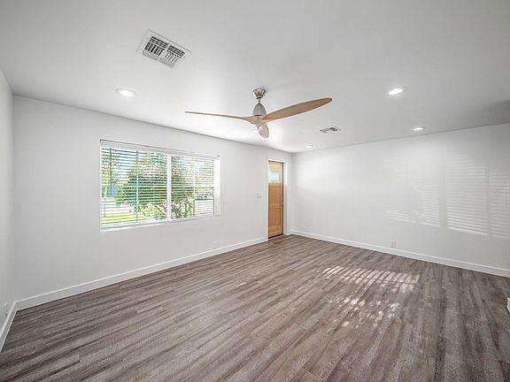 4th image of 120 E Park Ave #A