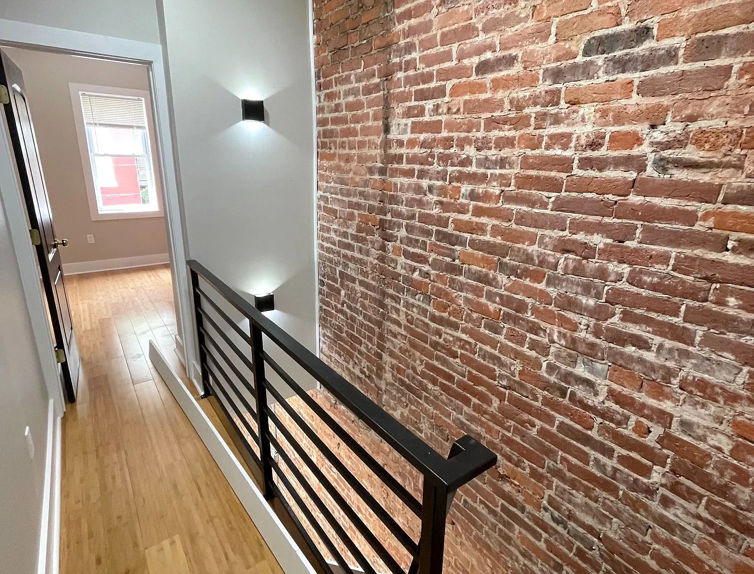 3 bed, 1110 sqft, $2,100 — Photo 1