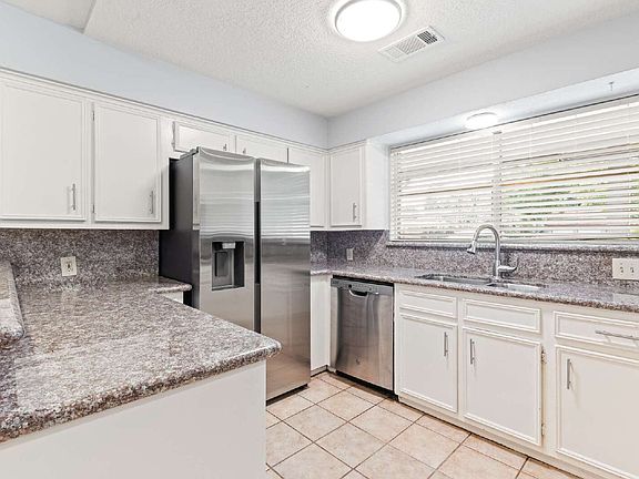3rd image of 118 E Thornton Rd
