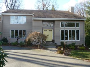 333 Crescent Ave, Wyckoff, NJ 07481