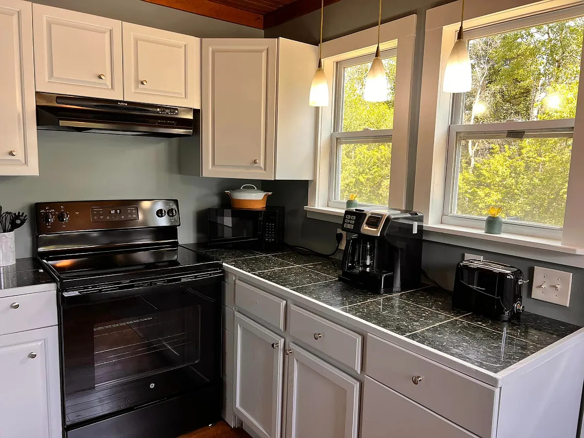 2 bed, 900 sqft, $1,650 — Photo 2