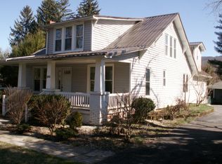 203 Oak St, Mountain City, TN 37683