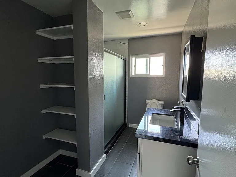 1255 Velasco St #A — Photo 9