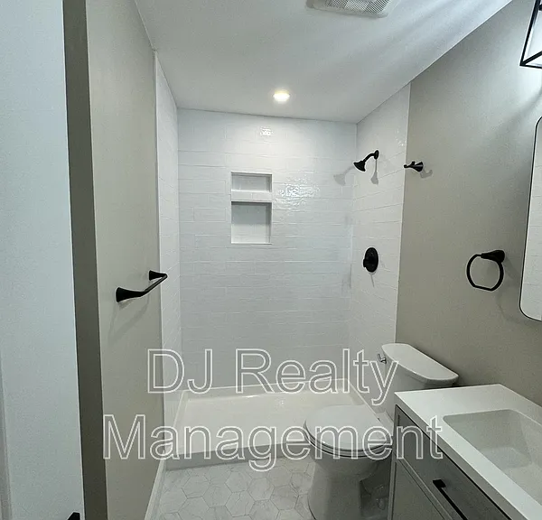 307-309 North St #7 — Photo 7