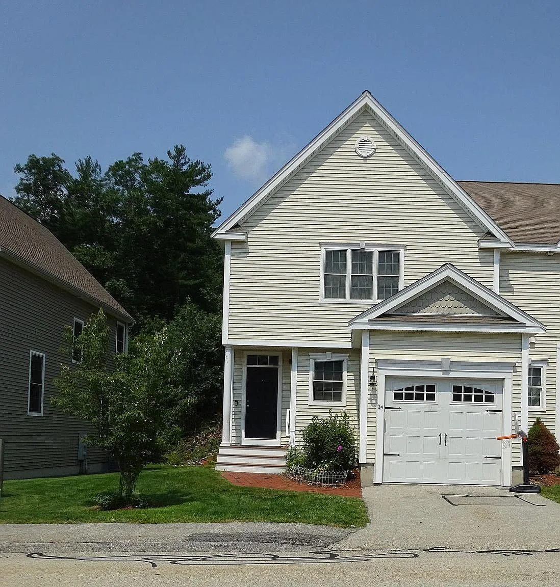 2 bed, 2.5 bath, 1600 sqft, $3,250 — Photo 1