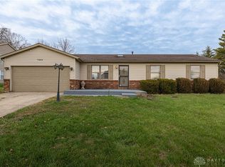 7601 Springdawn Dr, Dayton, OH 45426