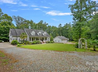 3850 Oakdale Rd, Charlotte, NC 28216