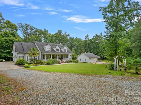 3850 Oakdale Rd, Charlotte, NC 28216