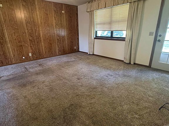 4th image of 617 Ash St
